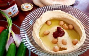 חומוס בייתי מבית "באר מעדנים "